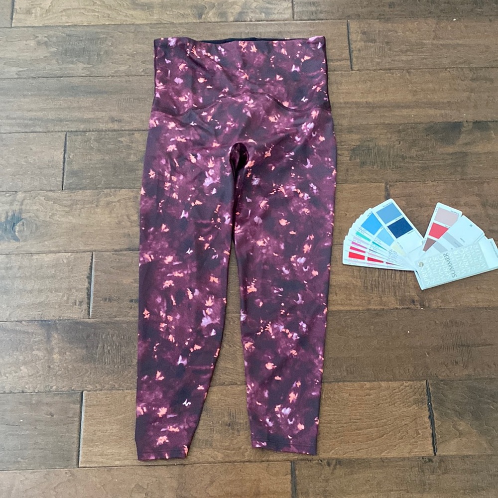 Spanx Booty Boost 7/8 Leggings. Size L. NWOT.